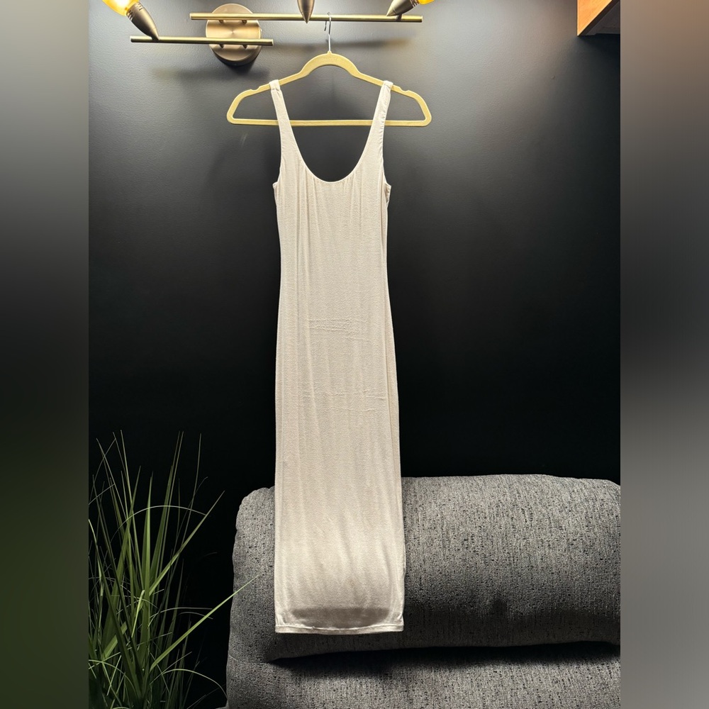 White, double-lined mid-calf length dress